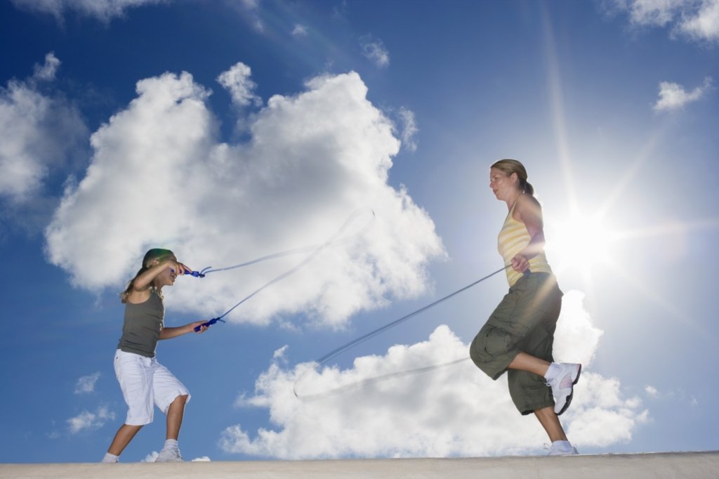 Mujeres entrenando con cuerda